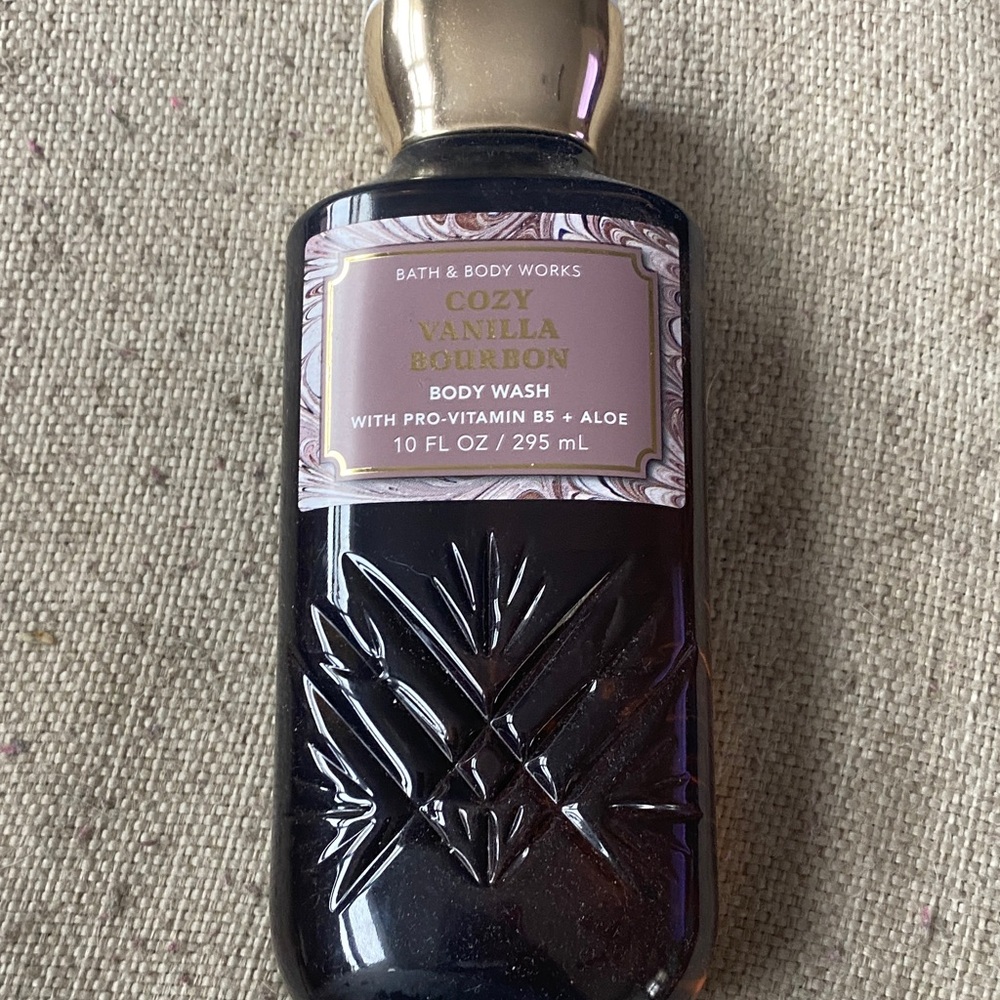 Bath & Body Works Vanilla Bourbon Body Wash - Black and Gold - never used
